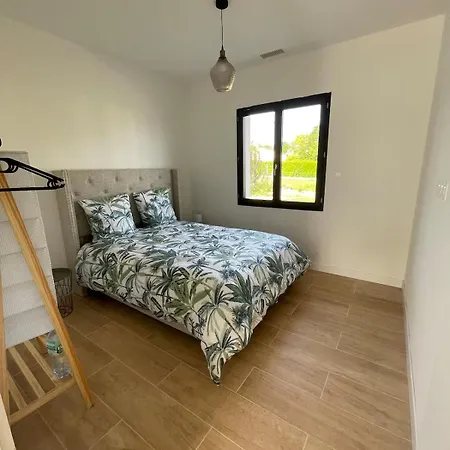 Holiday home Maison Moderne Avec Piscine Creysse (Dordogne)