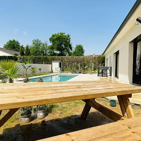 Maison Moderne Avec Piscine Holiday home *