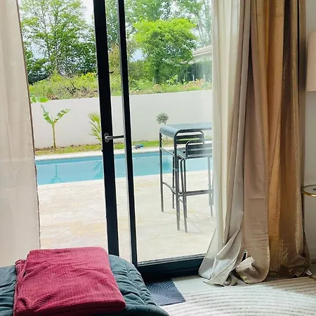 Maison Moderne Avec Piscine Holiday home *