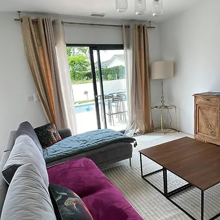 Maison Moderne Avec Piscine *